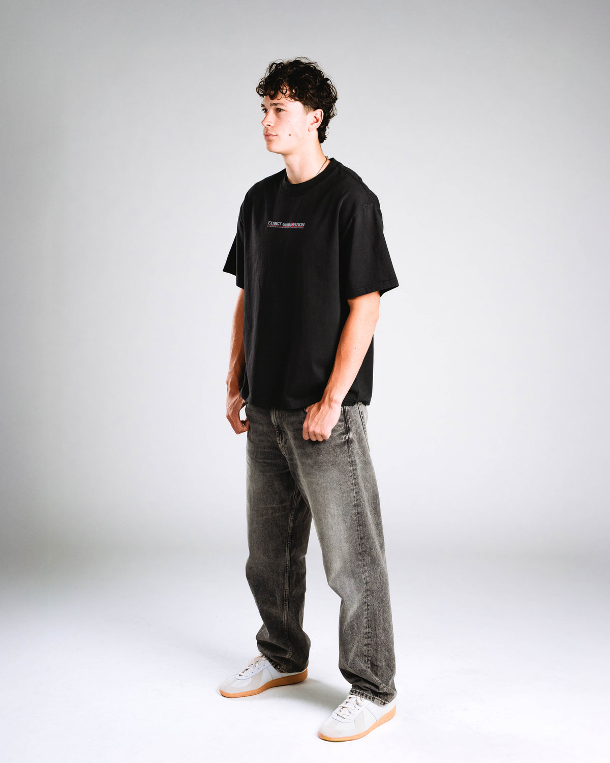 Skelly Basic V2, A Heavy Faded Black Tee