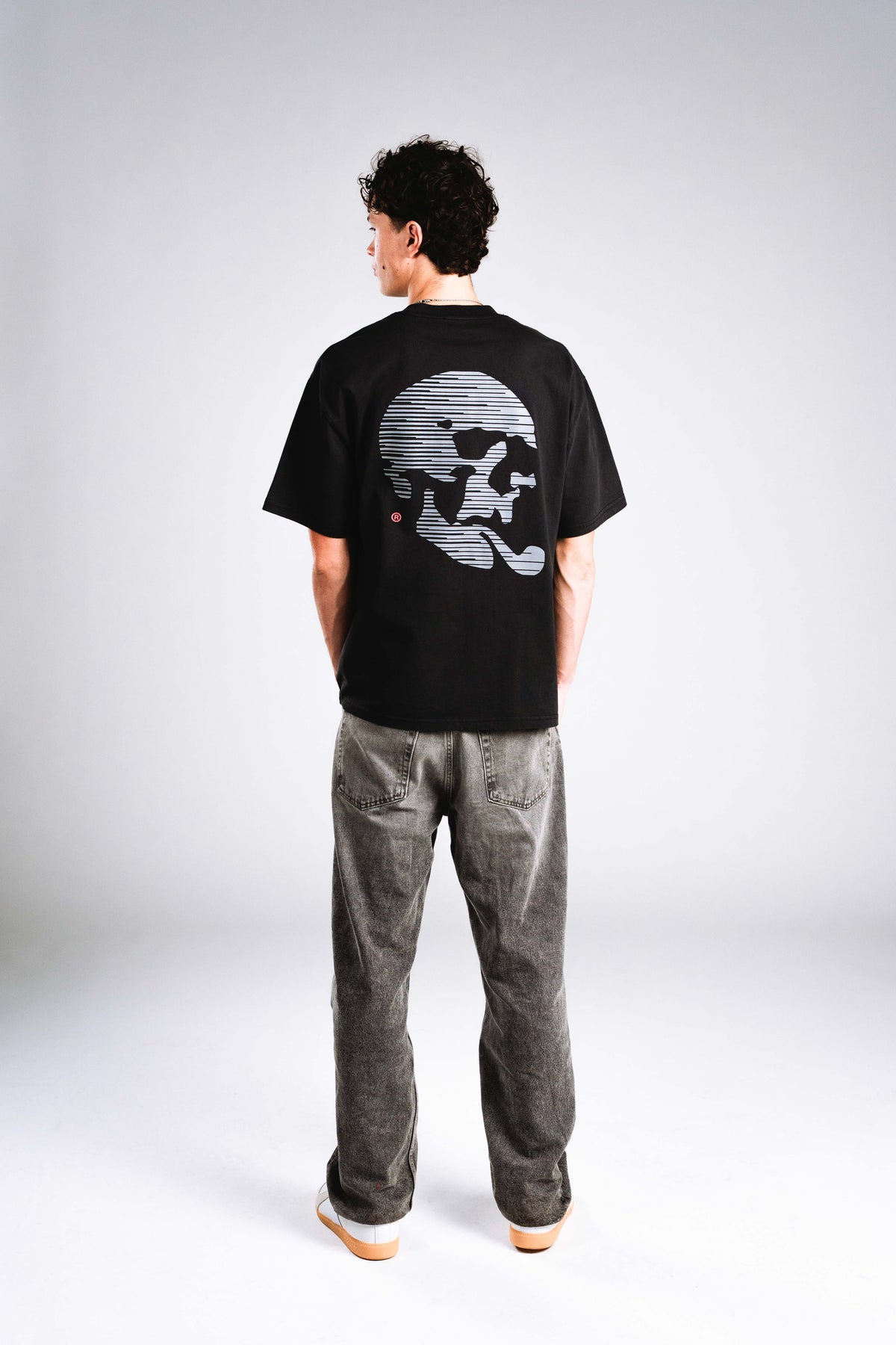 Skelly Basic V2, A Heavy Faded Black Tee