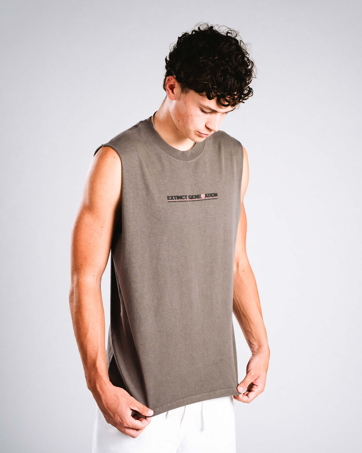 Skelly Basic, A Heavy Faded Grey Tank