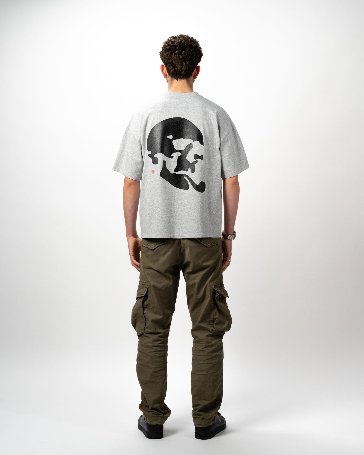 SKELLY BASIC, A GREY TEE